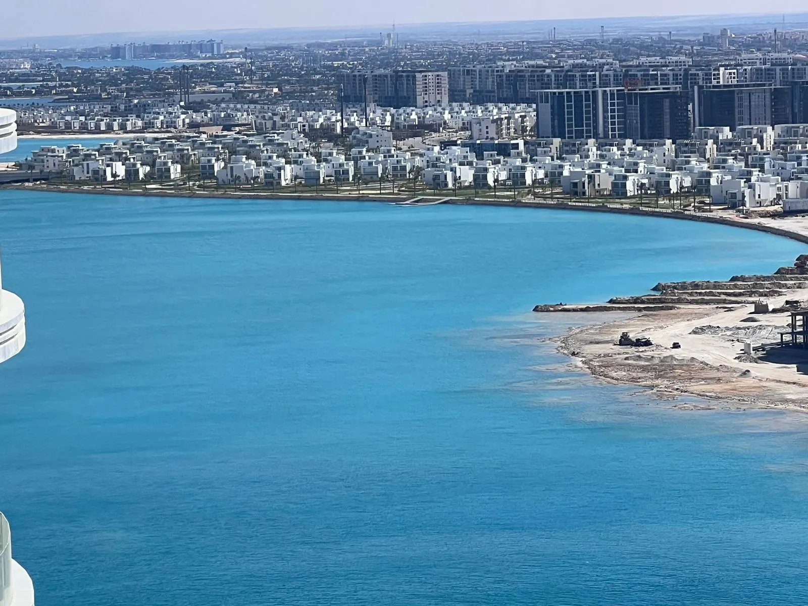  للبيع في بالم هيلز العلمين الجديدة في  بمساحة 0 م² تتكون من 0 غرف