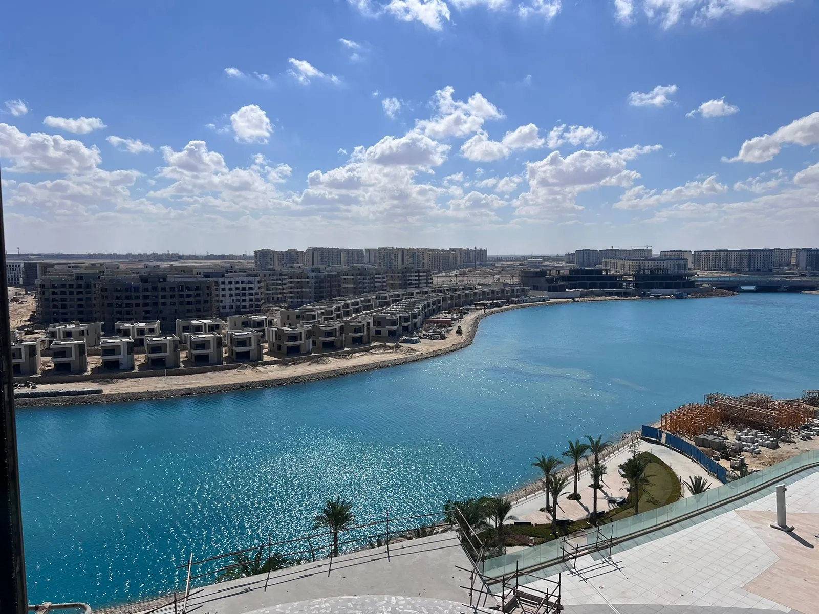  للبيع في بالم هيلز العلمين الجديدة في  بمساحة 0 م² تتكون من 0 غرف