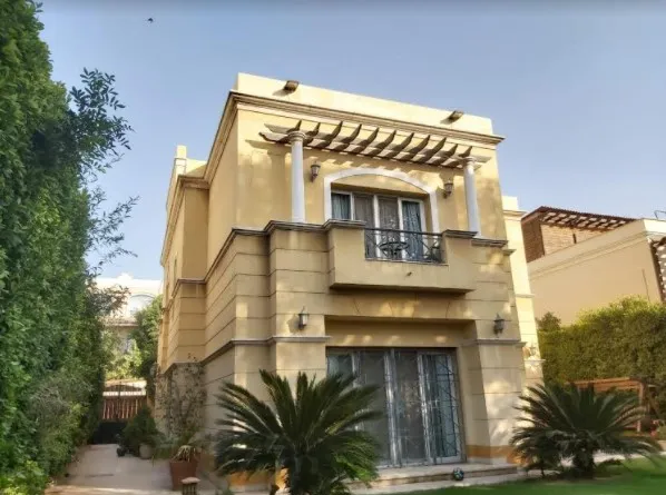 Villa for sale in Belle Ville in 6th of October City of 190 m² with 5 bedrooms