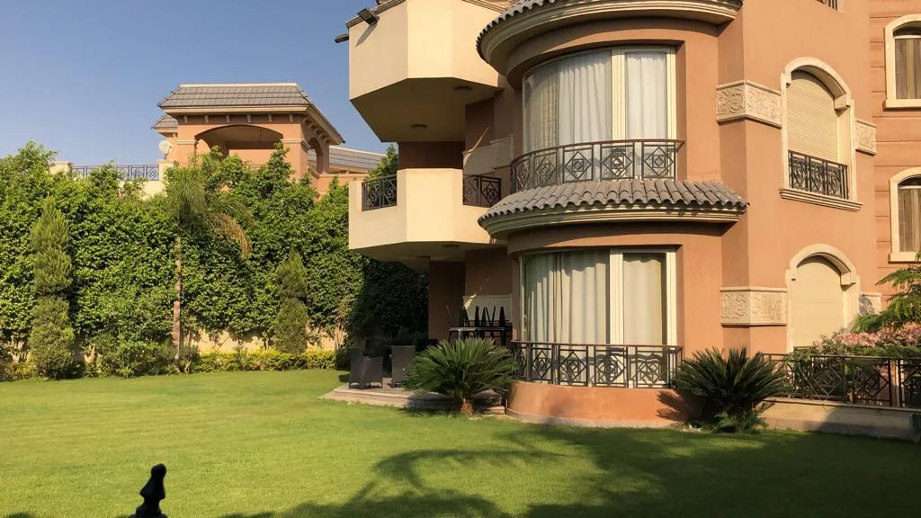Villa for sale in Dyar Mokhabarat in New Cairo of 750 m² with 7 bedrooms
