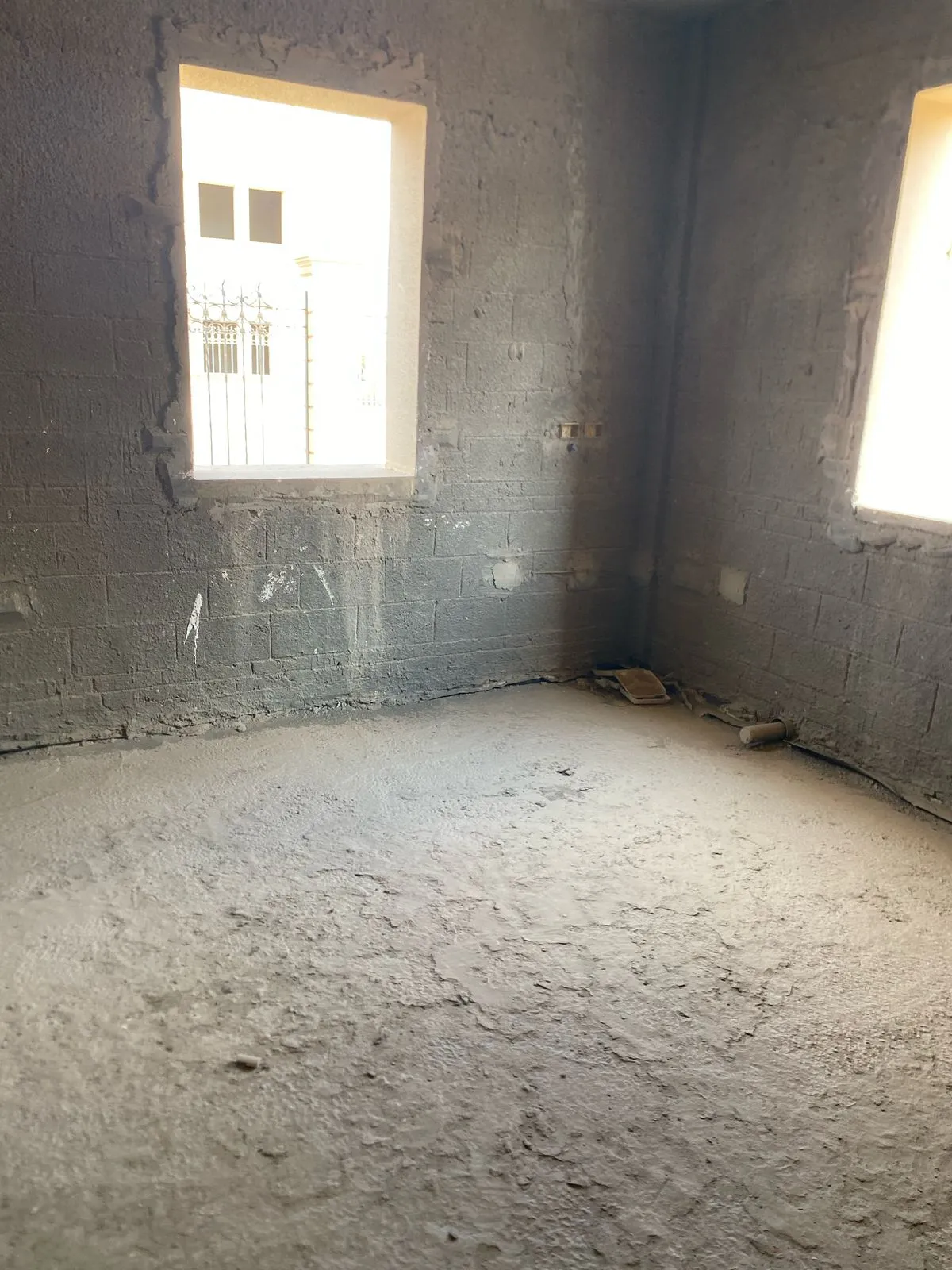  للبيع في رويال سيتي  في  بمساحة 0 م² تتكون من 0 غرف