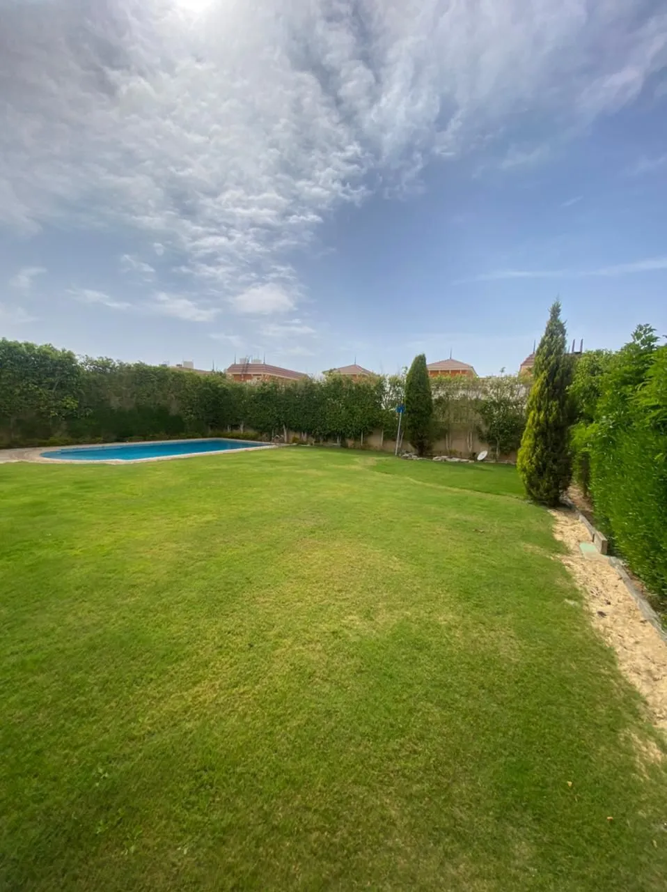 Villa for sale in Dyar Mokhabarat in New Cairo of 662 m² with 5 bedrooms