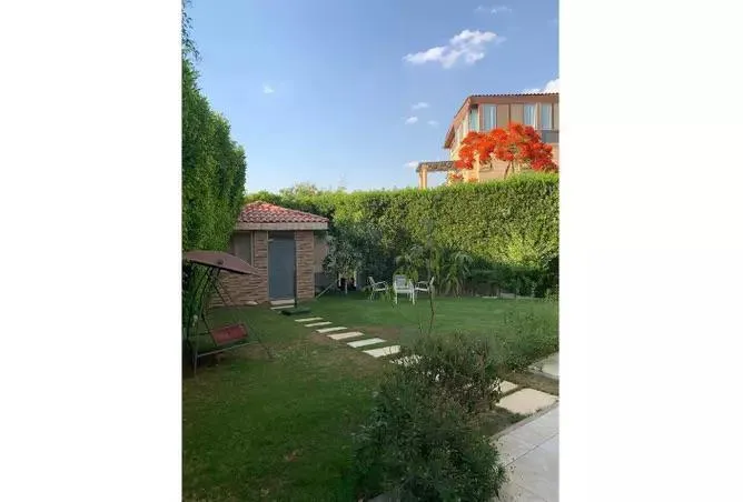 Villa for sale in Grand Residence in New Cairo of 450 m² with 7 bedrooms