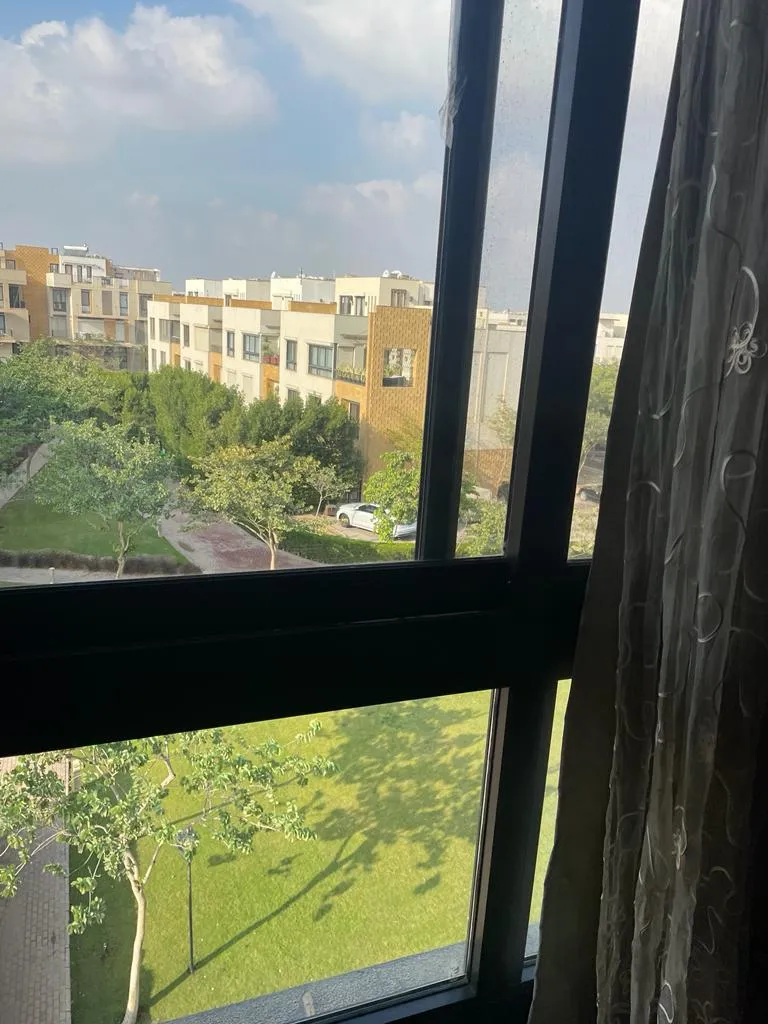 للبيع في بيفرلي هيلز في بمساحة 0 م² تتكون من 0 غرف