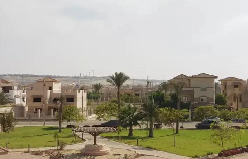  للبيع في رويال سيتي  في  بمساحة 0 م² تتكون من 0 غرف