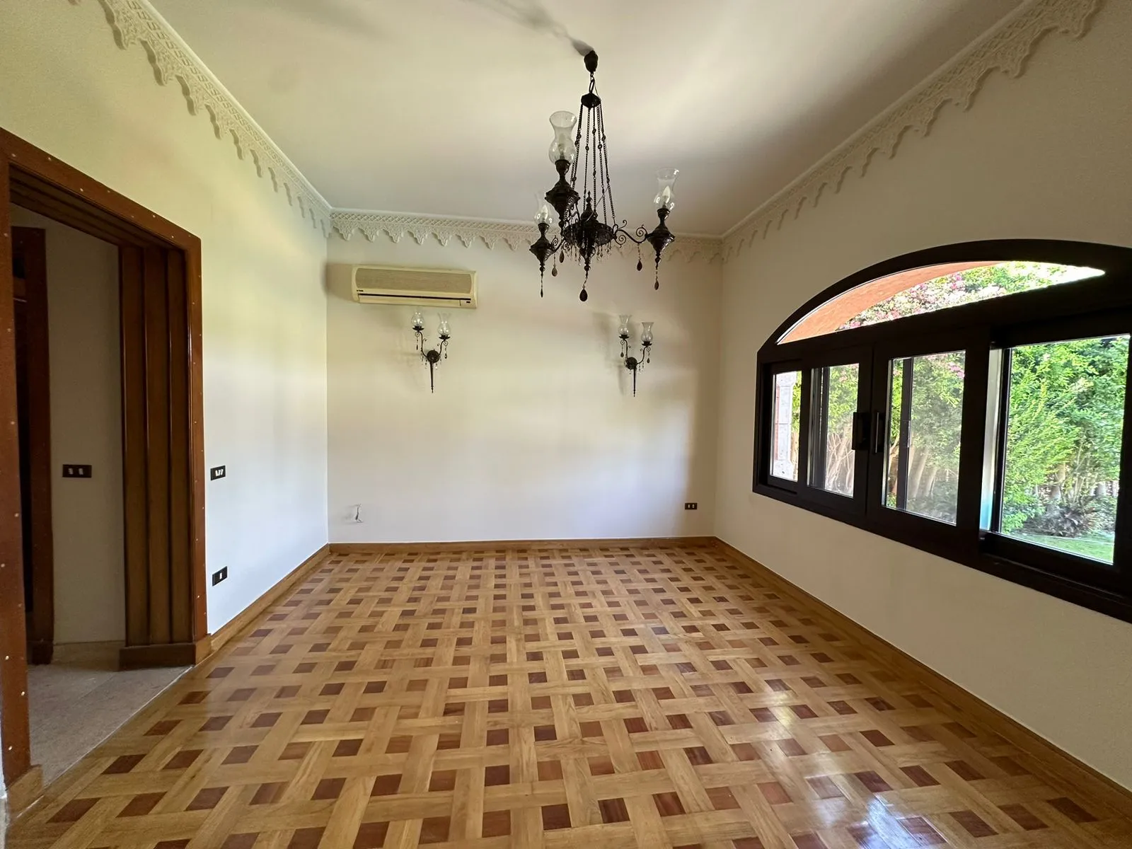 Villa for sale in Tara in El Sheikh Zayed of 570 m² with 5 bedrooms