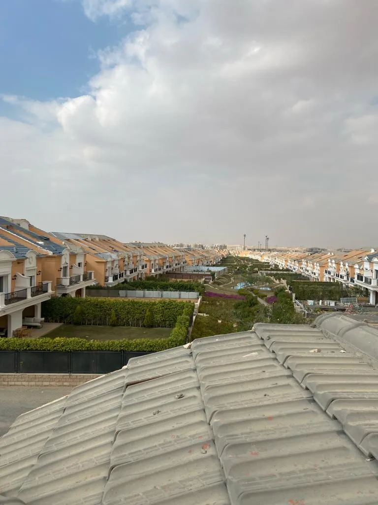 Townhouse for sale in Layan in New Cairo of 270 m² with 3 bedrooms