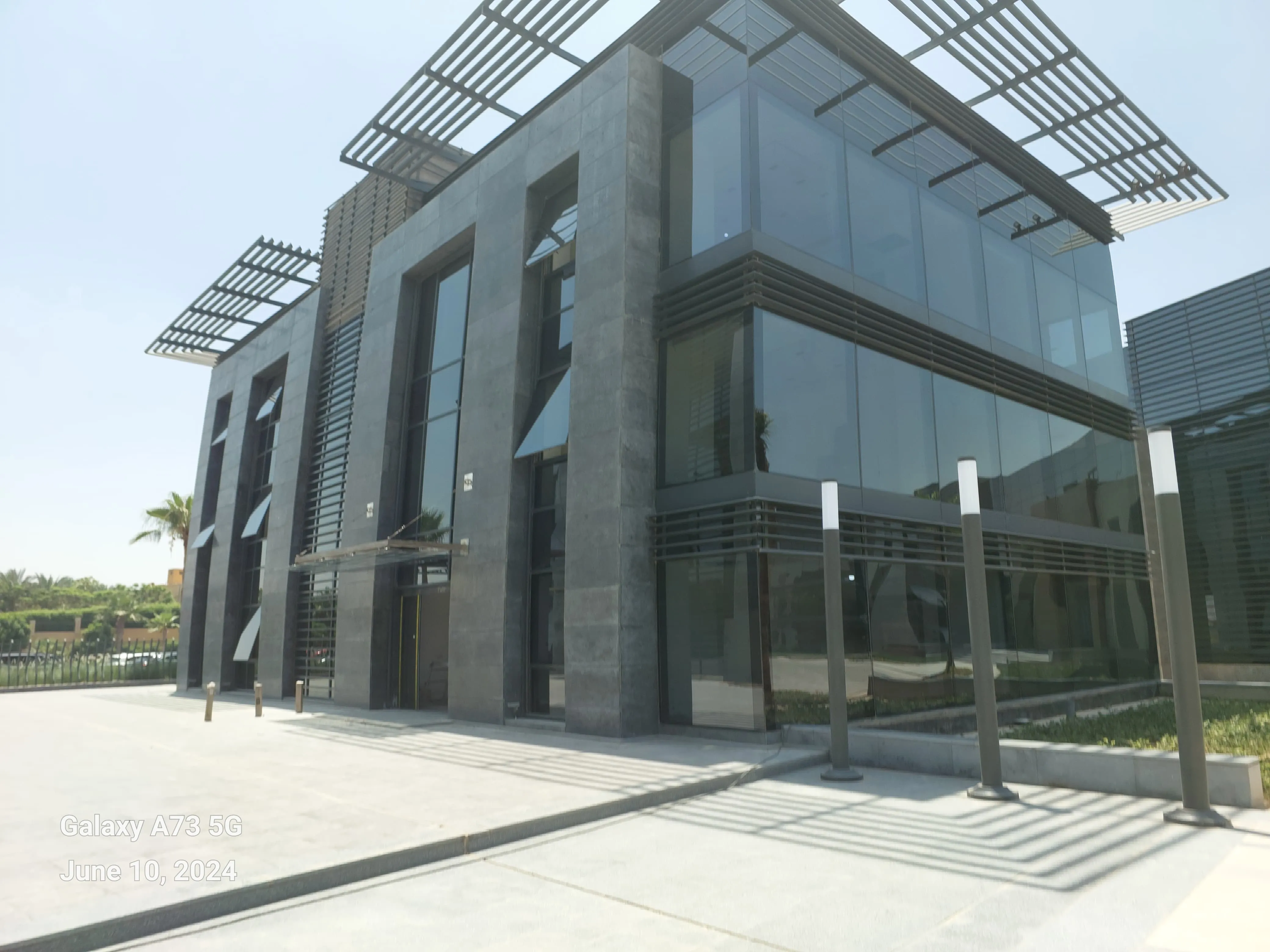 Building for sale in Cairo Business Park in New Cairo of 1060 m² with 1 bedrooms