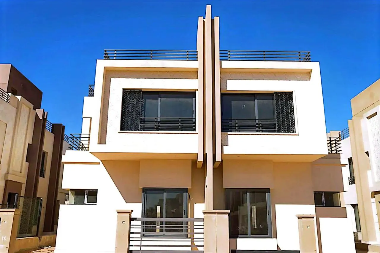 Twinhouse for sale in ALMA in El Sheikh Zayed of 267 m² with 3 bedrooms