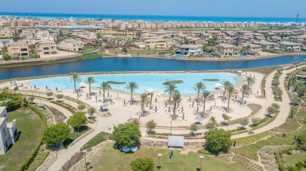 Chalet for sale in Marassi in Sidi Abdel Rahman of 130 m² with 2 bedrooms
