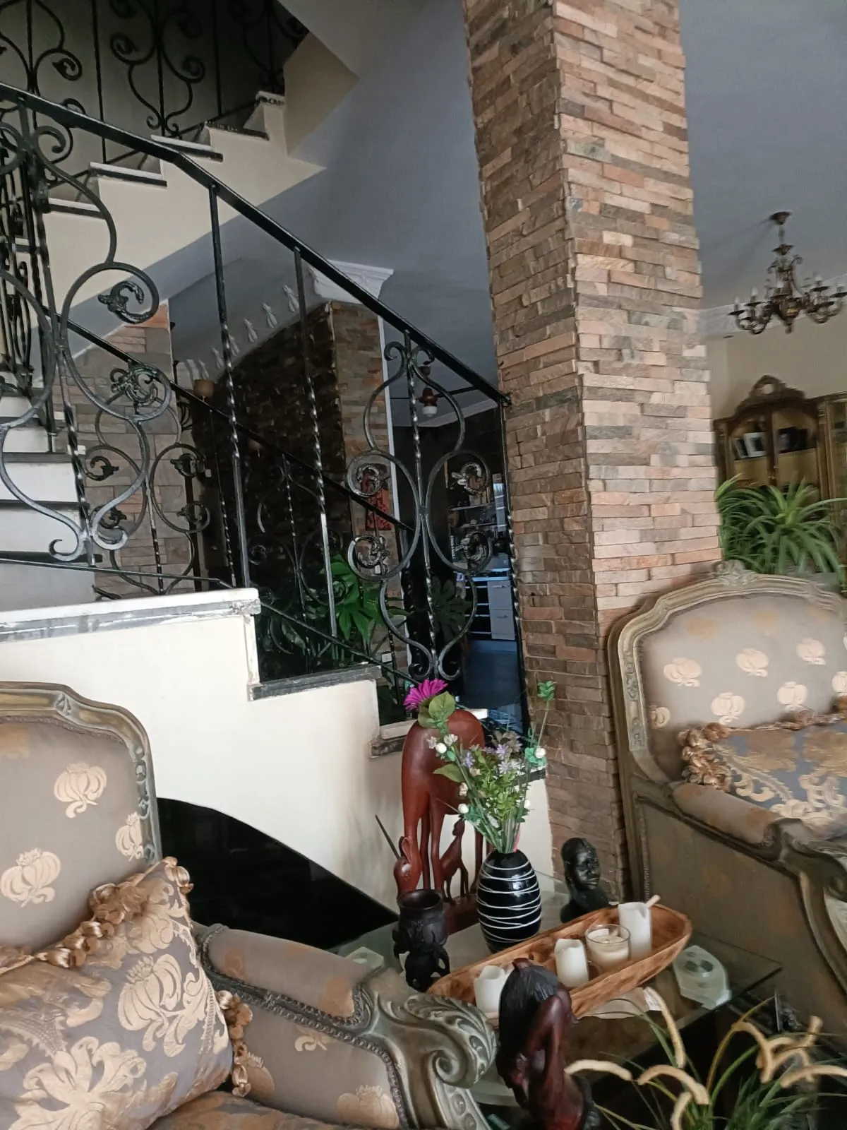 Townhouse for sale in Royal Meadows Sheikh Zayed in El Sheikh Zayed of 256 m² with 4 bedrooms