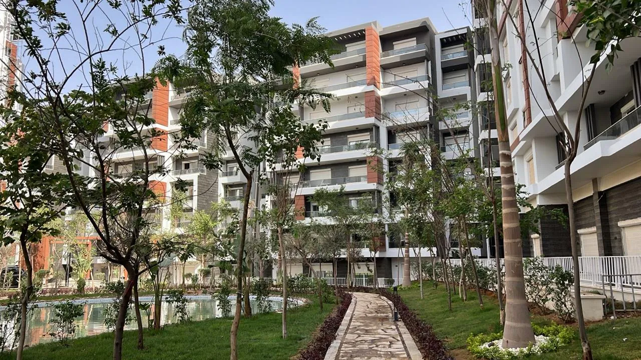 Apartment for sale in La Capitale in New Capital City of 150 m² with 3 bedrooms