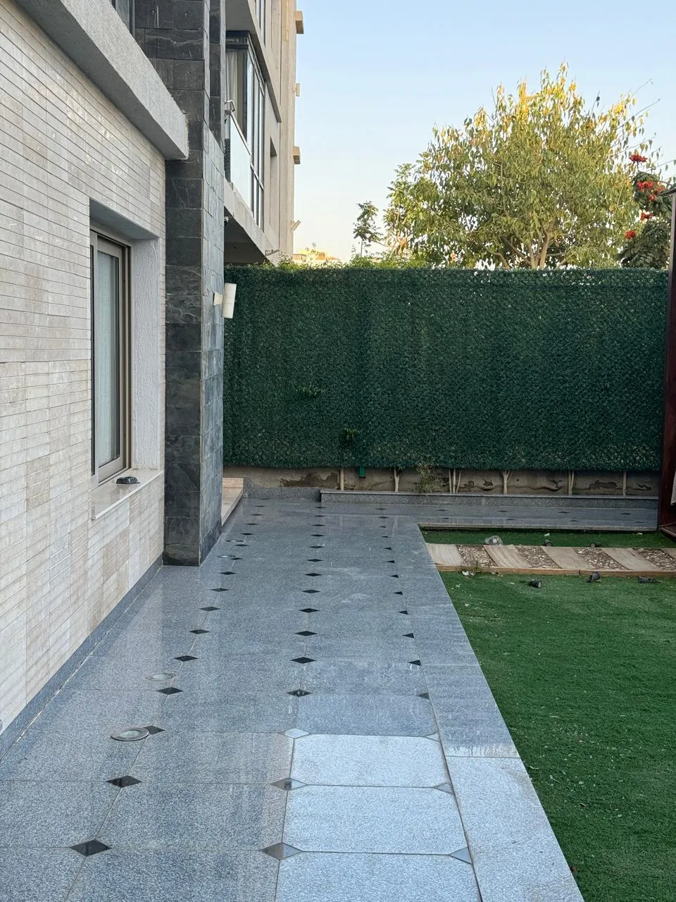  للبيع في جاليريا ريزيدنس في  بمساحة 0 م² تتكون من 0 غرف