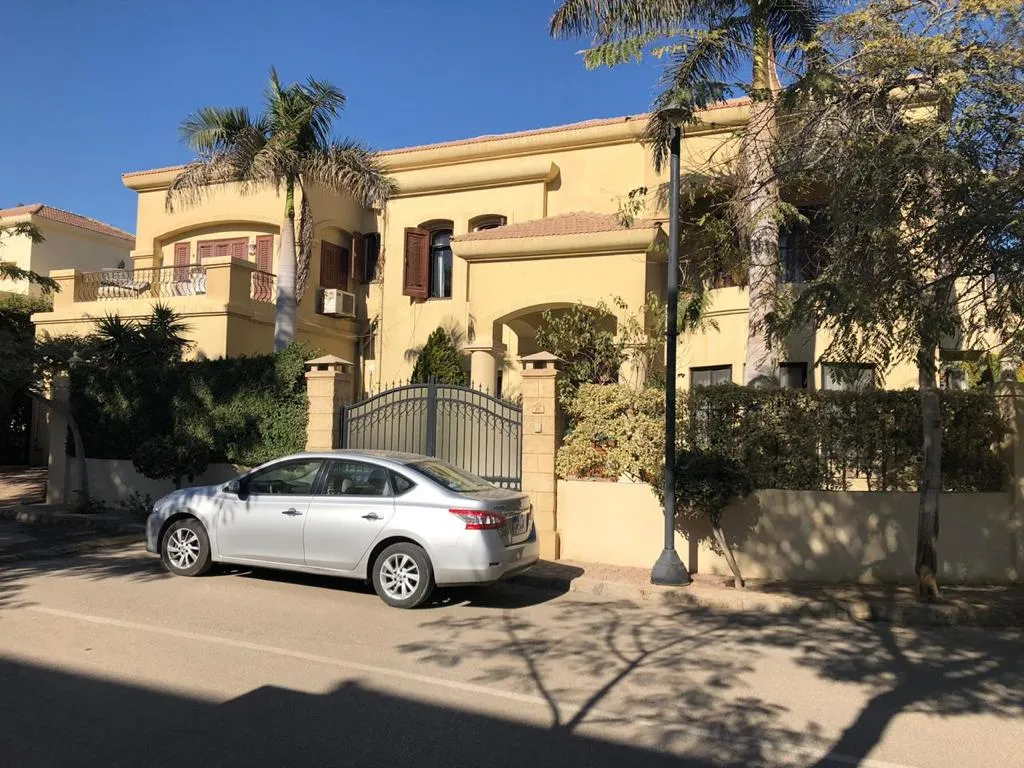 Villa for sale in Gardenia Park 1 in 6th of October City of 441 m² with 4 bedrooms