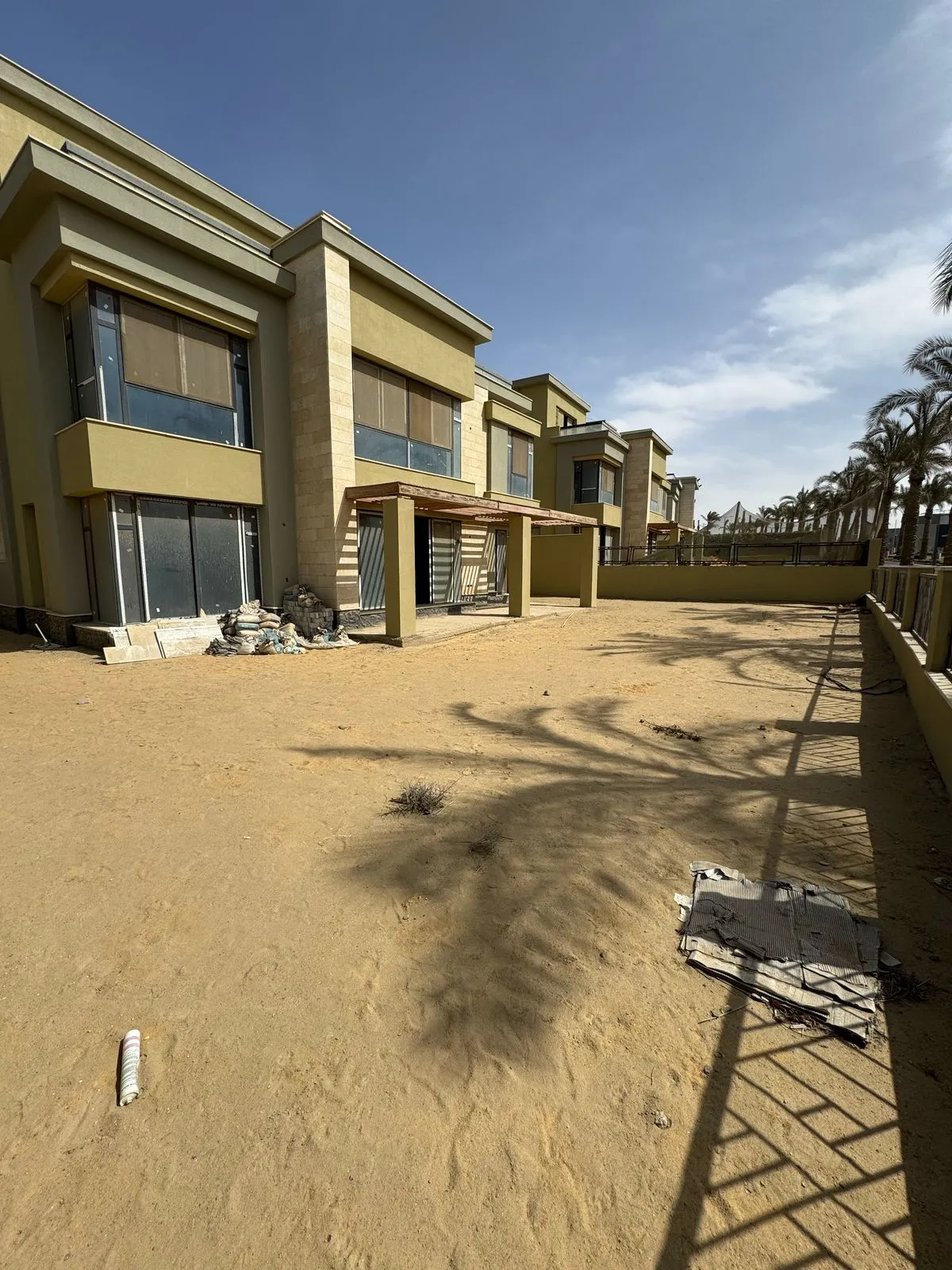  للبيع في فيليت في  بمساحة 0 م² تتكون من 0 غرف