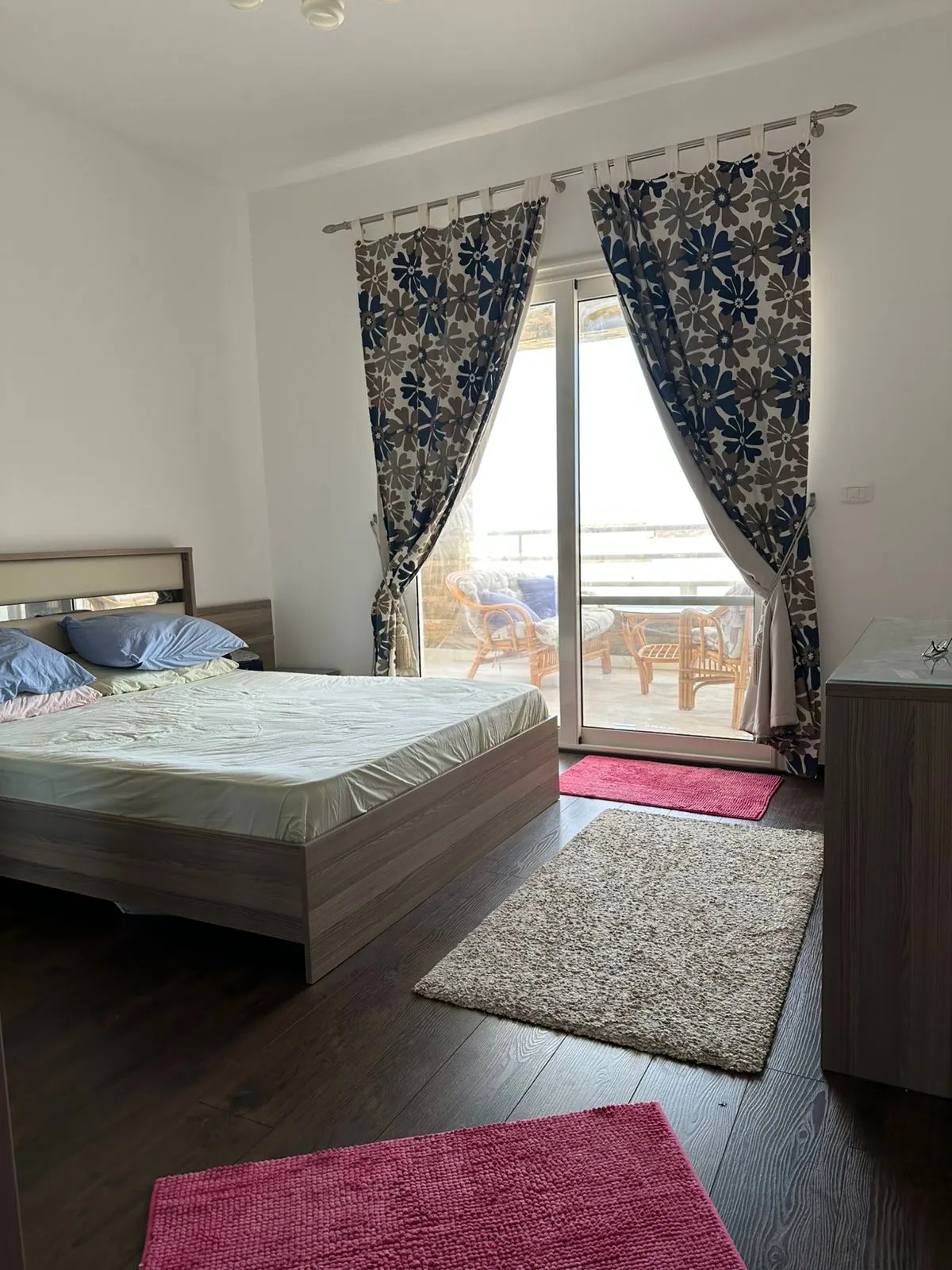  للبيع في أمواج في  بمساحة 0 م² تتكون من 0 غرف