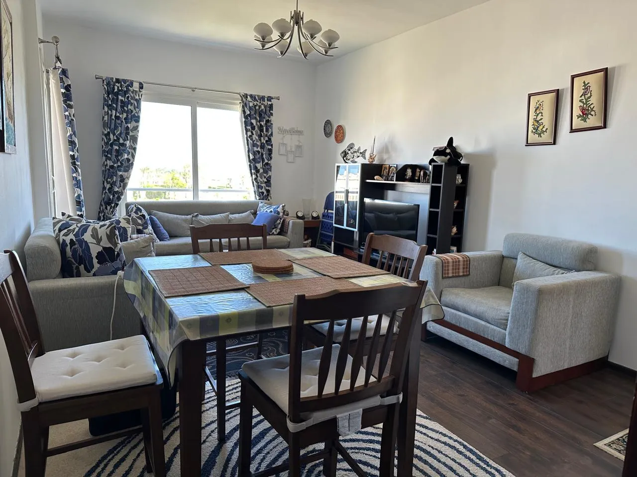  للبيع في أمواج في  بمساحة 0 م² تتكون من 0 غرف