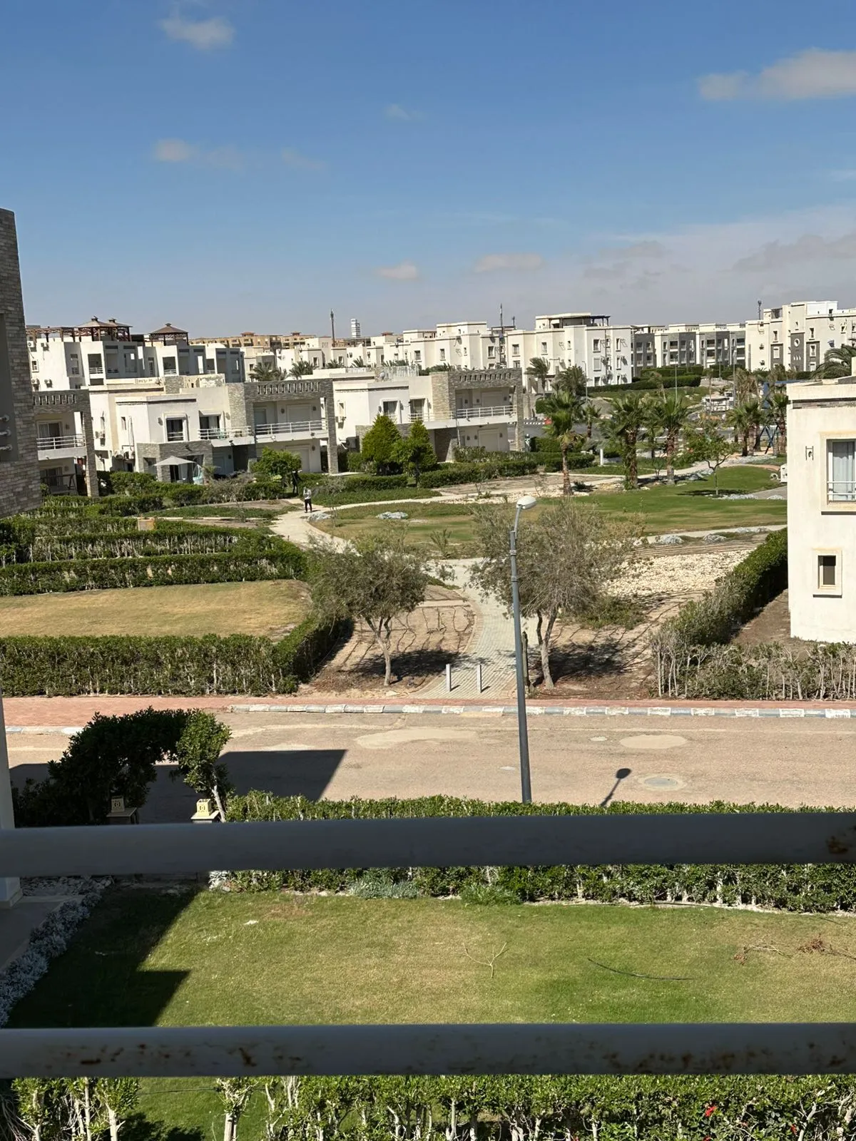  للبيع في أمواج في  بمساحة 0 م² تتكون من 0 غرف