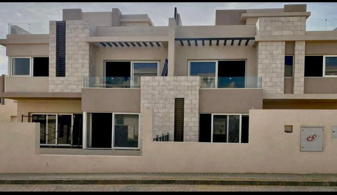 Townhouse for sale in Tawny in 6th of October City of 246 m² with 3 bedrooms