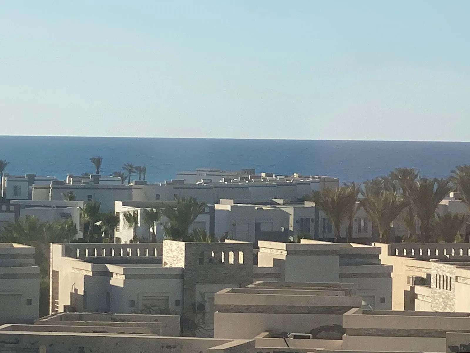  للبيع في أمواج في  بمساحة 0 م² تتكون من 0 غرف