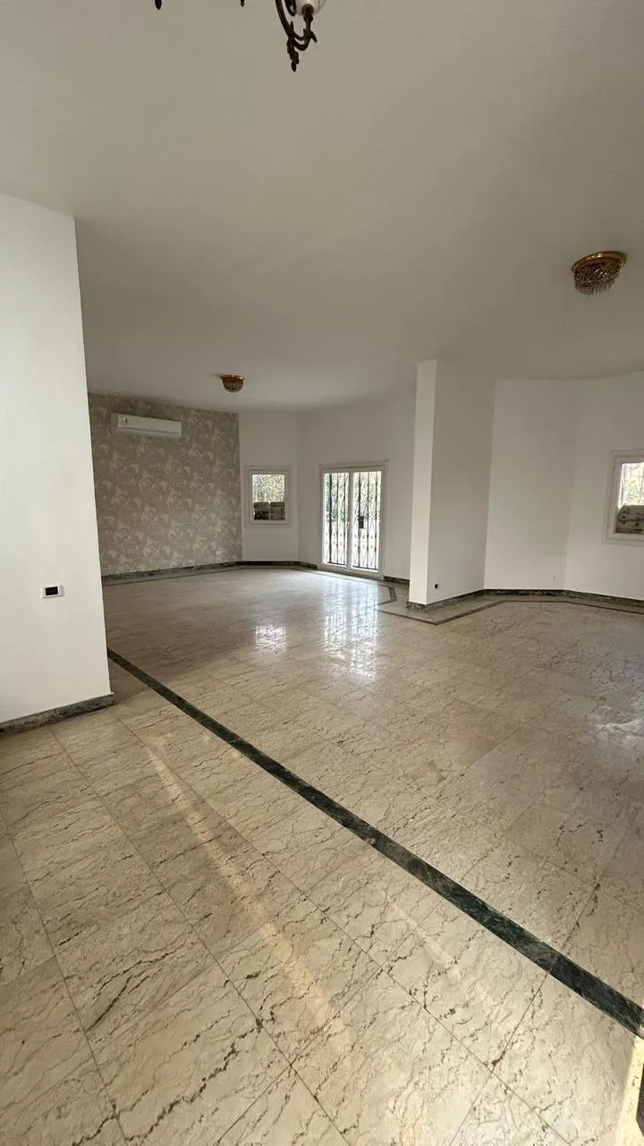 Villa for sale in Mena Garden City in 6th of October City of 268 m² with 4 bedrooms