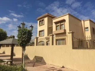 Villa for sale in Rayhana  in 6th of October City of 350 m² with 5 bedrooms