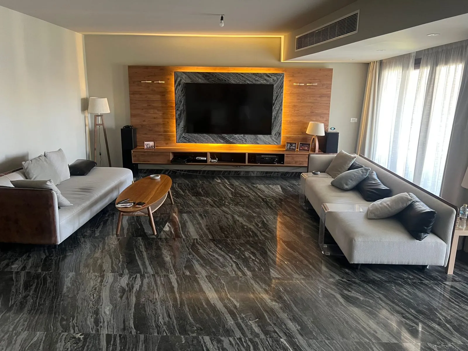 Penthouse for sale in Pyramids Heights in El Sheikh Zayed of 339 m² with 3 bedrooms