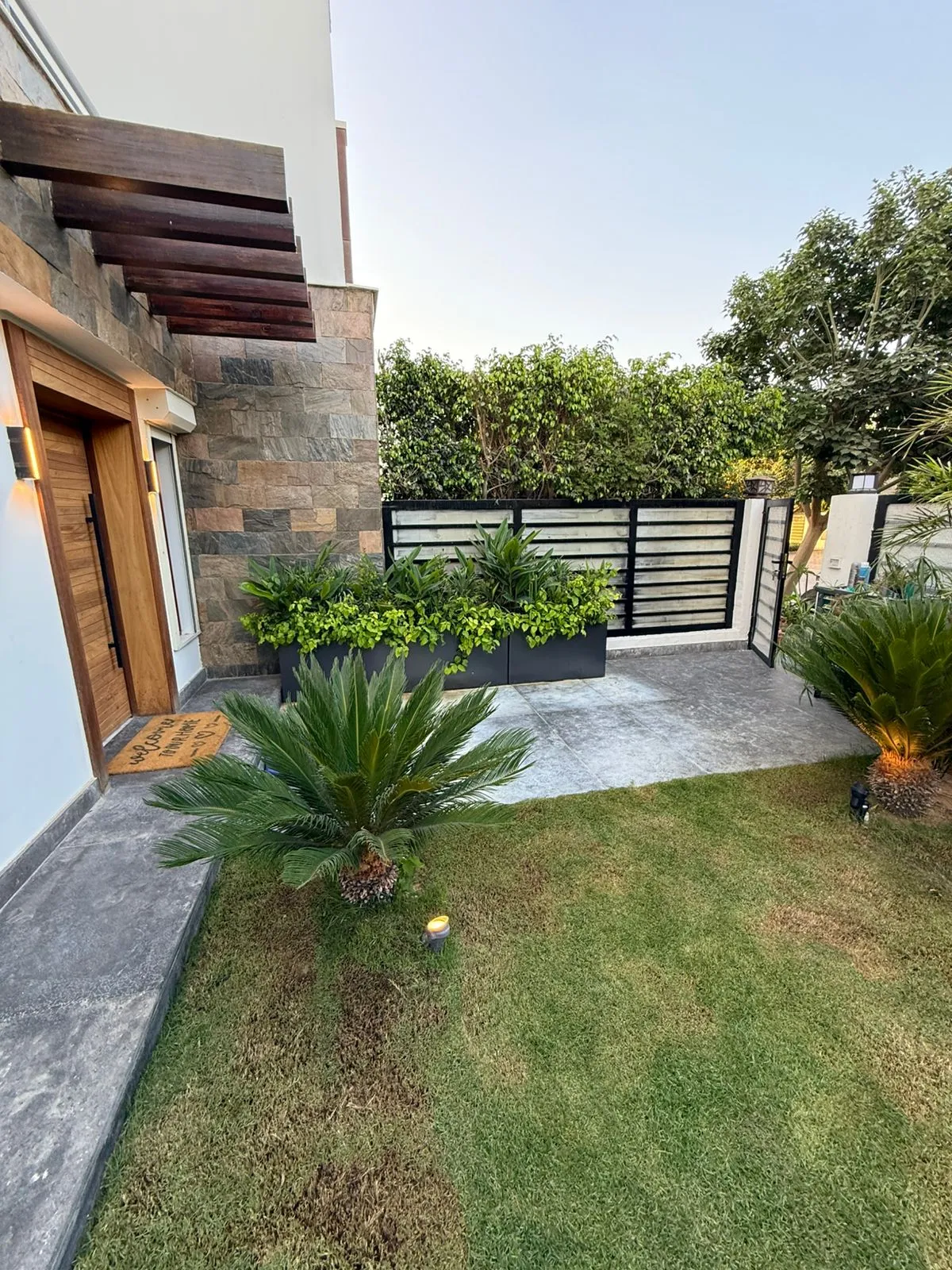 Townhouse for sale in Hyde Park in 6th settlement of 160 m² with 2 bedrooms