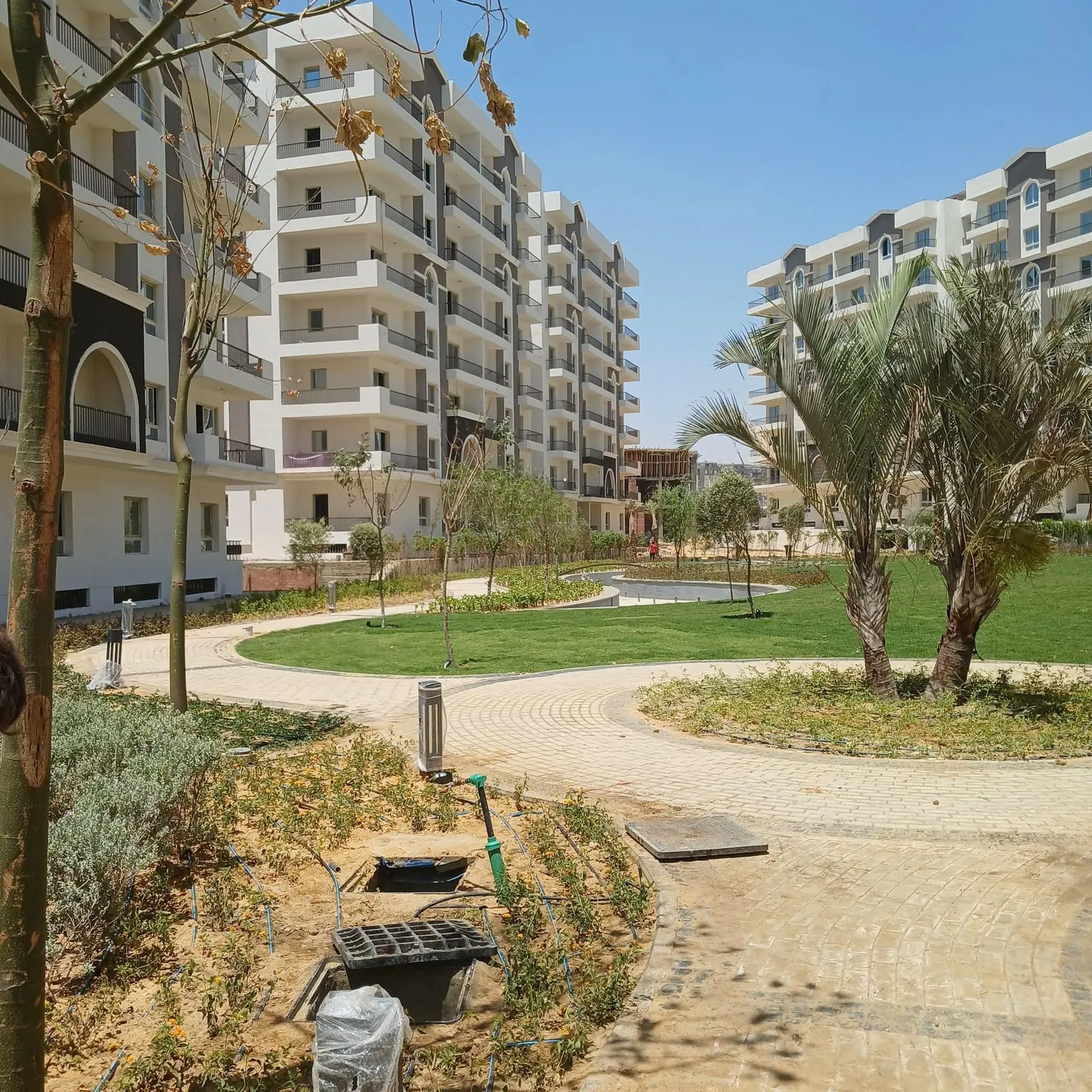 Apartment for sale in Catalan in New Capital City of 159 m² with 3 bedrooms