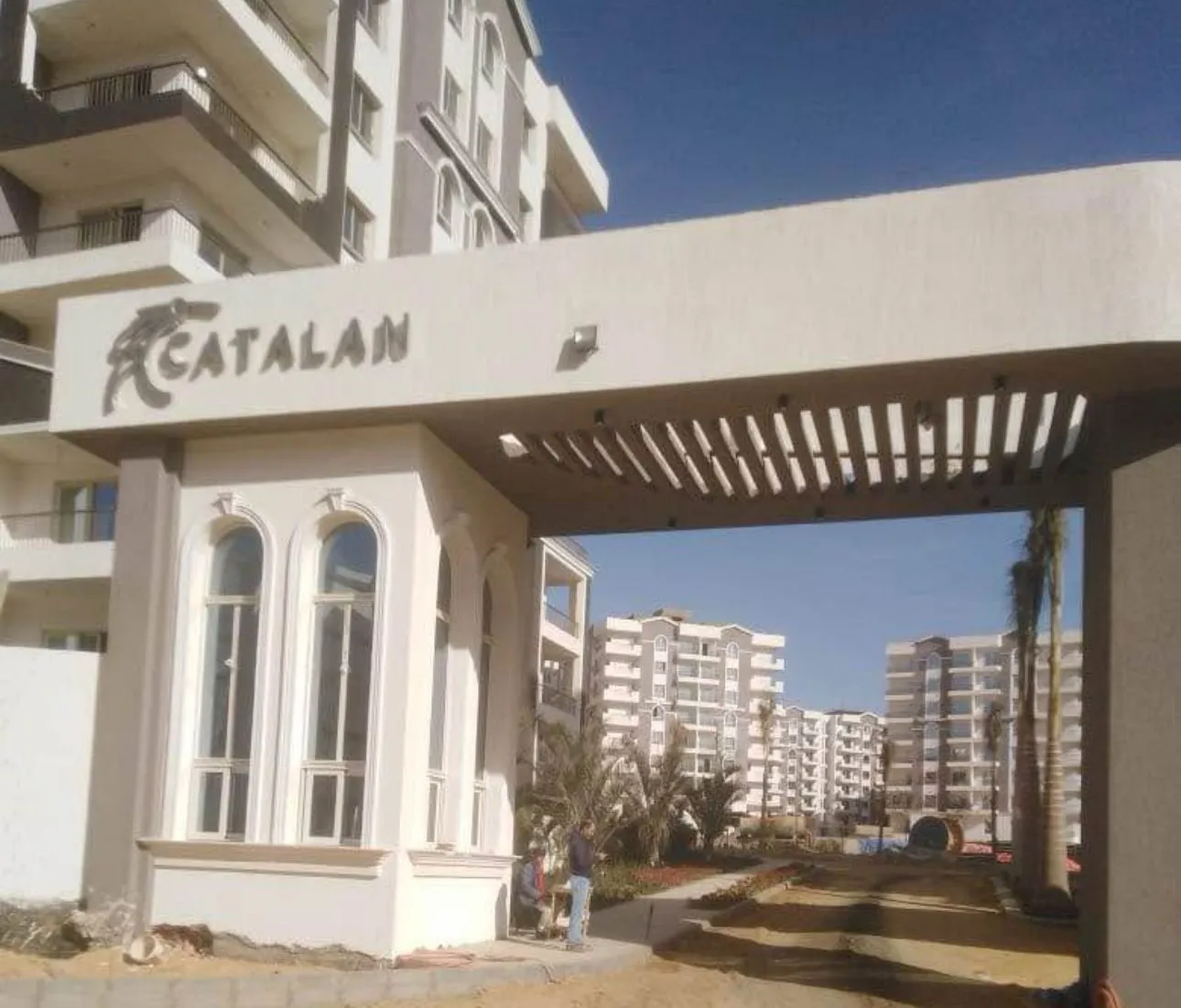 Apartment for sale in Catalan in New Capital City of 159 m² with 3 bedrooms