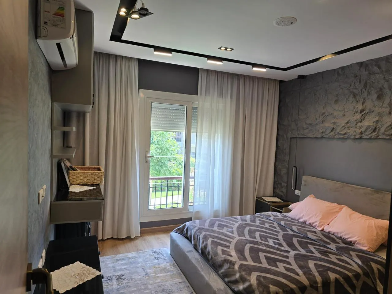 Townhouse for sale in Mountain View October Park in 6th of October City of 287 m² with 3 bedrooms