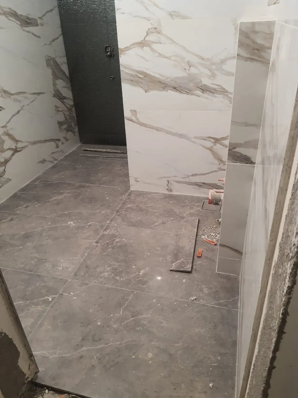  للبيع في ذا سكوير في  بمساحة 0 م² تتكون من 0 غرف