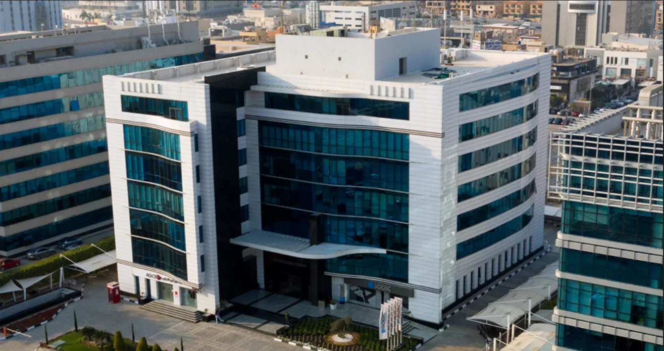 Apartment for sale in Regent's Square in New Cairo of 115 m² with 2 bedrooms
