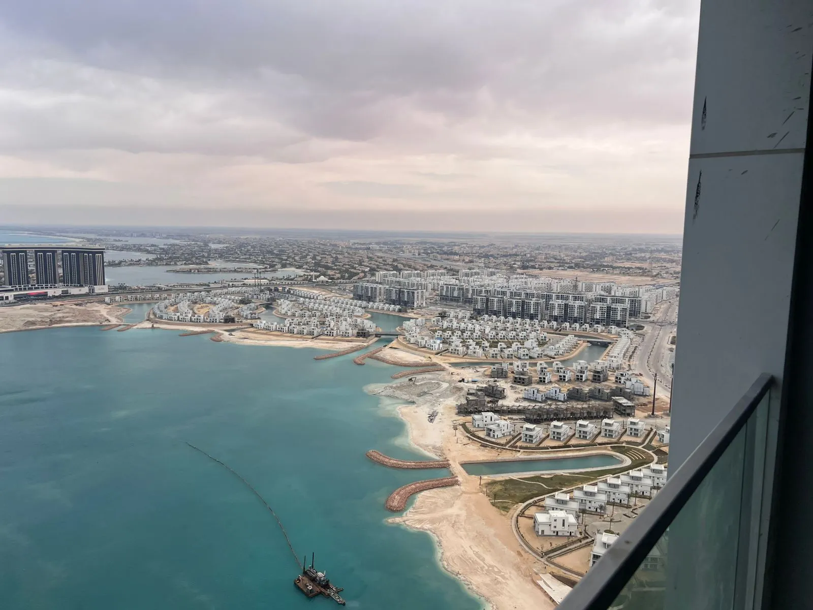 للبيع في ذا جيت- العلمين الجديدة في بمساحة 0 م² تتكون من 0 غرف