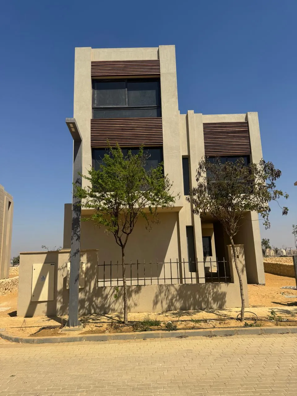  للبيع في أو ويست أوراسكوم في  بمساحة 0 م² تتكون من 0 غرف