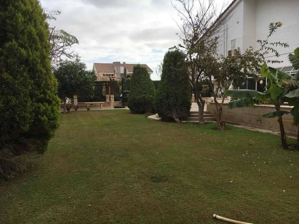 Villa for sale in Al Rabwa in 6th of October City of 900 m² with 6 bedrooms