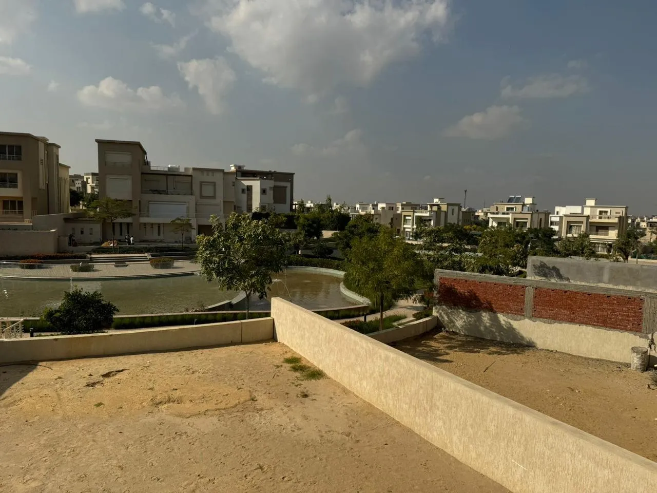  للبيع في كايرو فستيفال سيتي في  بمساحة 0 م² تتكون من 0 غرف