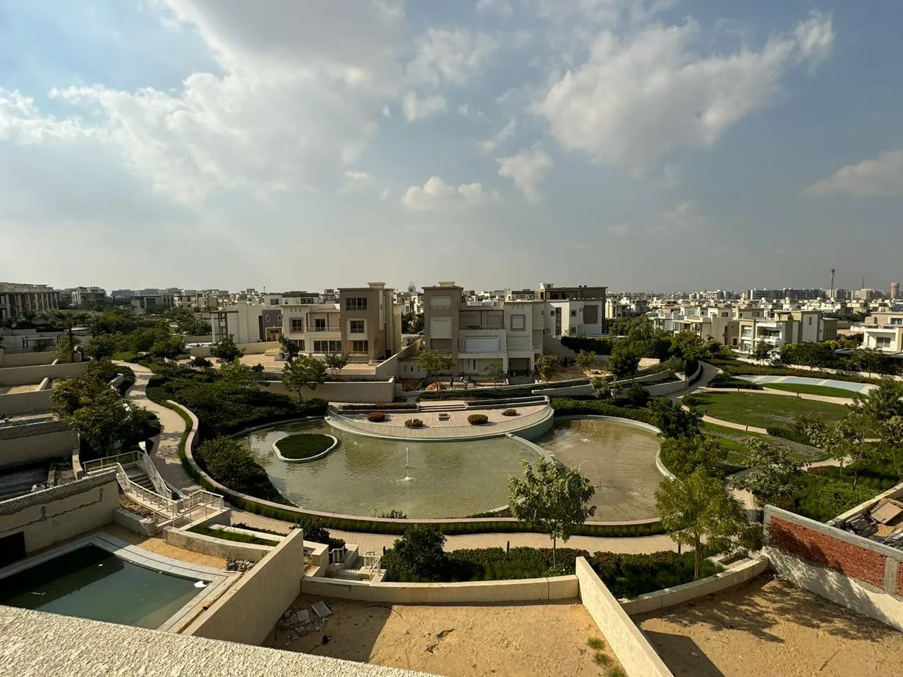  للبيع في كايرو فستيفال سيتي في  بمساحة 0 م² تتكون من 0 غرف