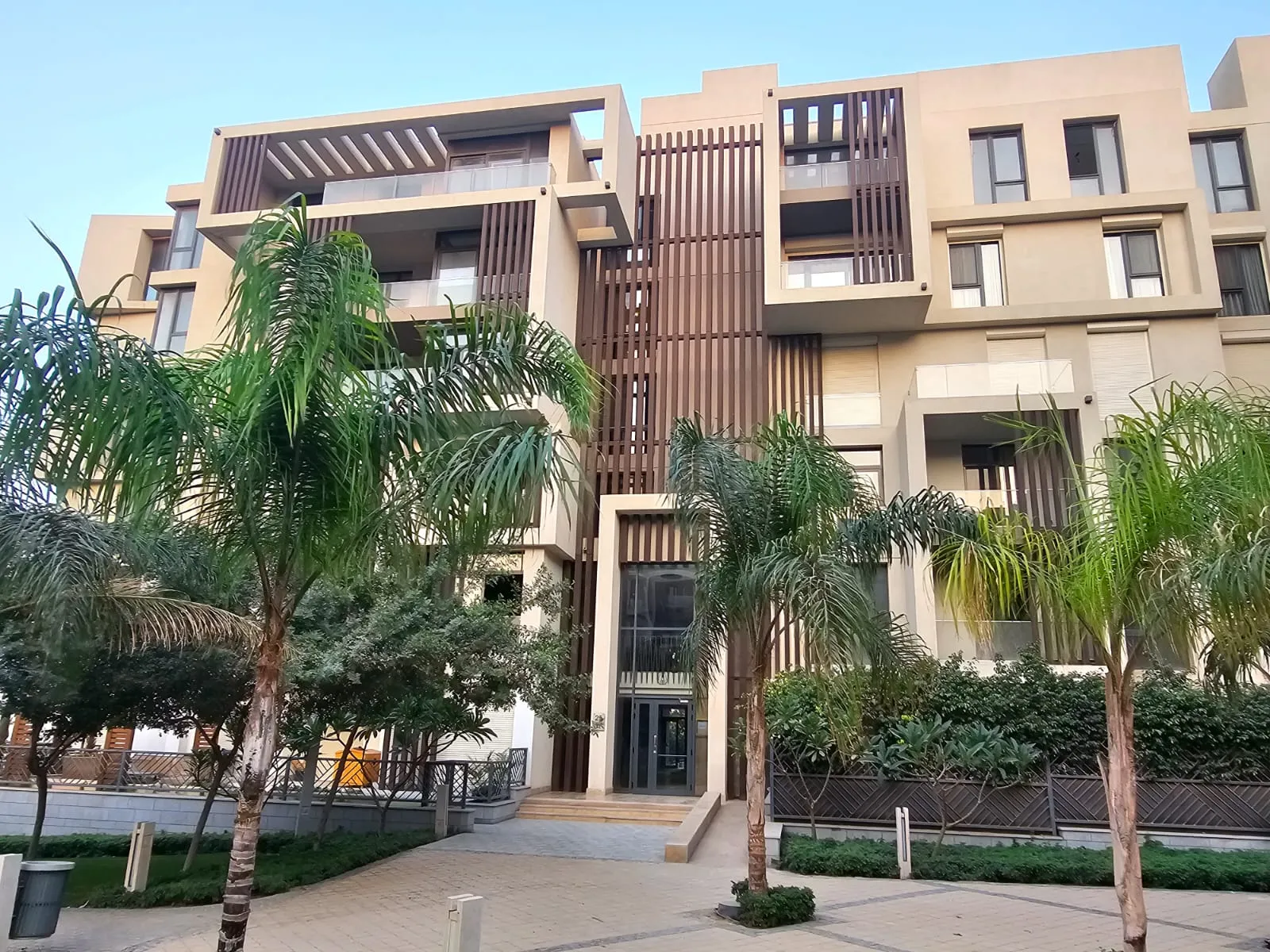 Duplex for sale in Eastown in New Cairo of 257 m² with 3 bedrooms