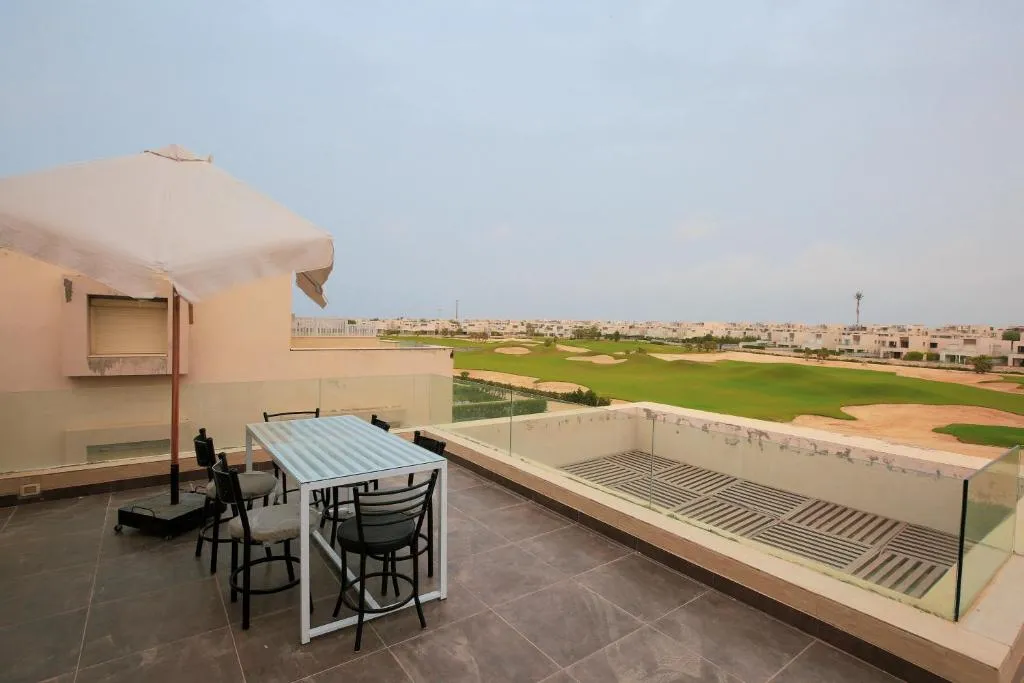 Villa for sale in Hacienda Bay in Sidi Abdel Rahman of 325 m² with 4 bedrooms