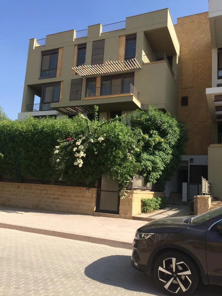 Duplex for sale in Westown Residences in El Sheikh Zayed of 249 m² with 3 bedrooms