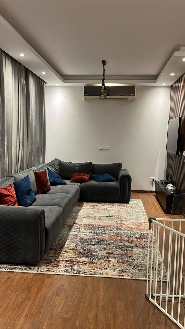 Penthouse for sale in The Village Gate in New Cairo of 200 m² with 2 bedrooms