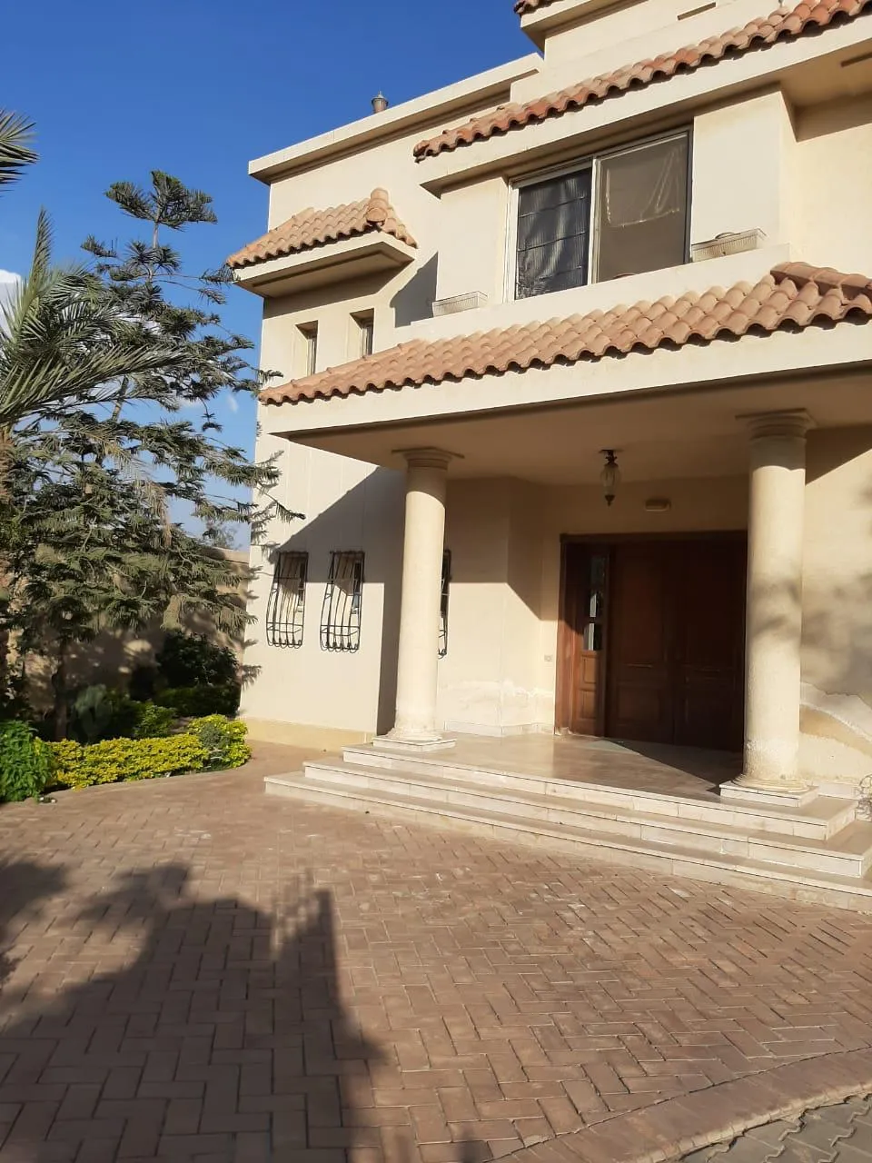 Villa for sale in Royal Hills in 6th of October City of 700 m² with 5 bedrooms