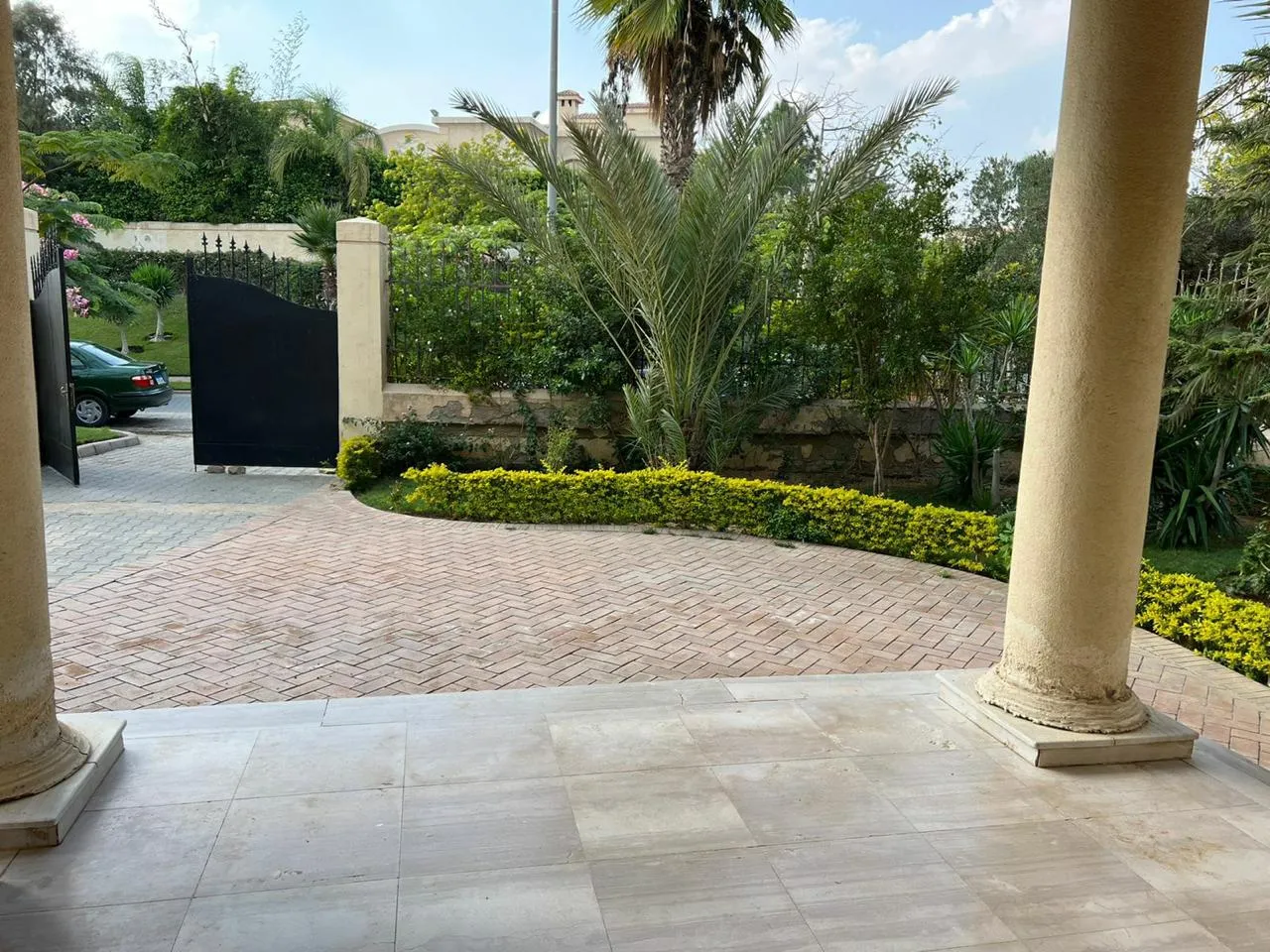 Villa for sale in Royal Hills in 6th of October City of 700 m² with 5 bedrooms
