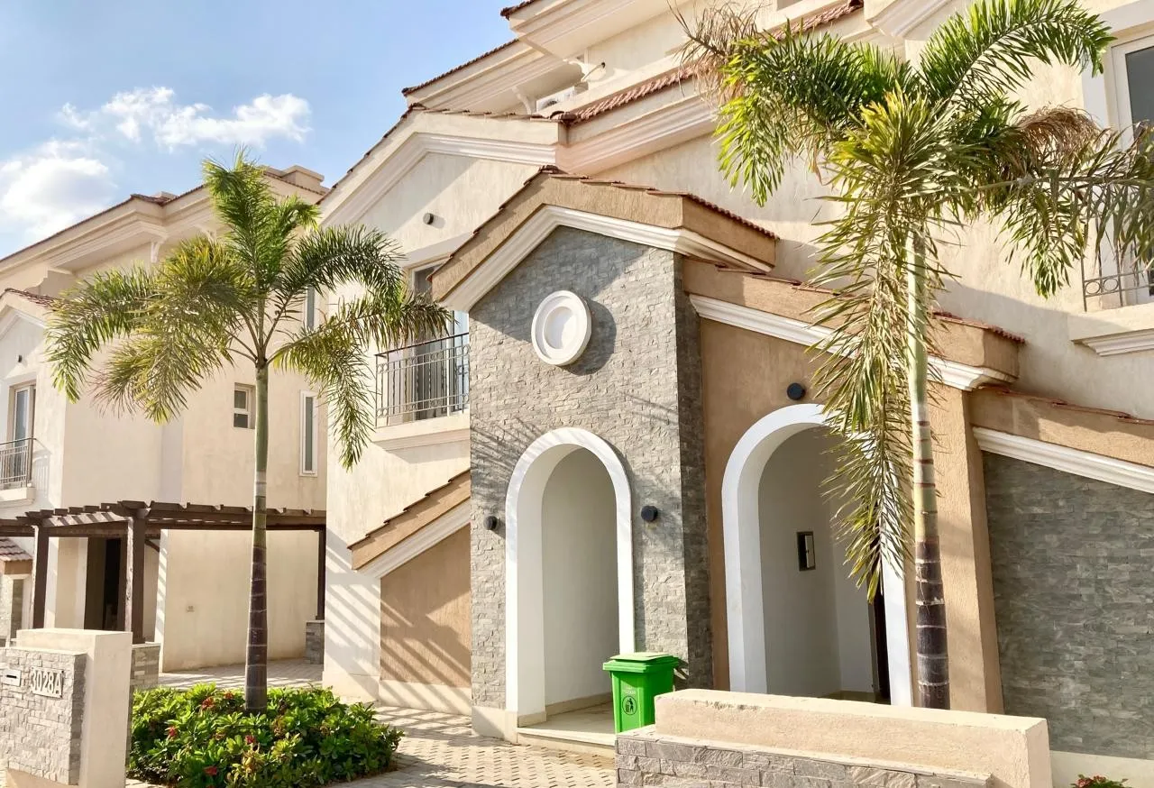 Townhouse for sale in Al Maqsad in New Capital City of 379 m² with 4 bedrooms