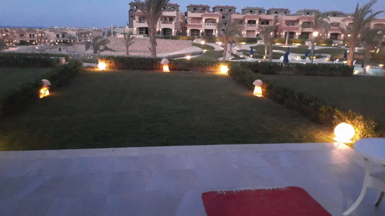  للبيع في لا فيستا إيست باي في  بمساحة 0 م² تتكون من 0 غرف