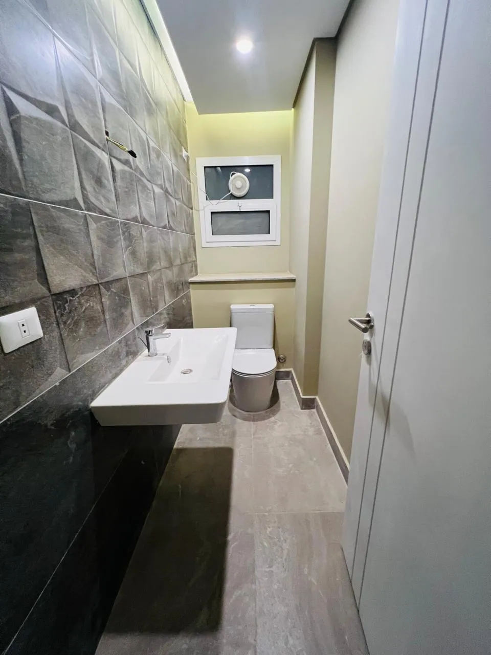 Apartment for sale in October Plaza in Northern Expansion of 163 m² with 2 bedrooms