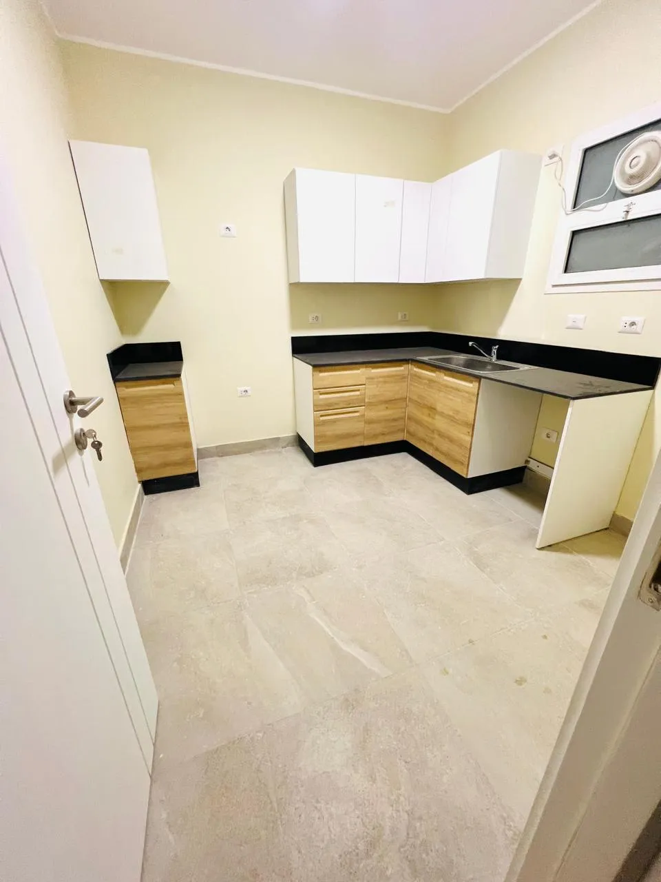 Apartment for sale in October Plaza in Northern Expansion of 163 m² with 2 bedrooms