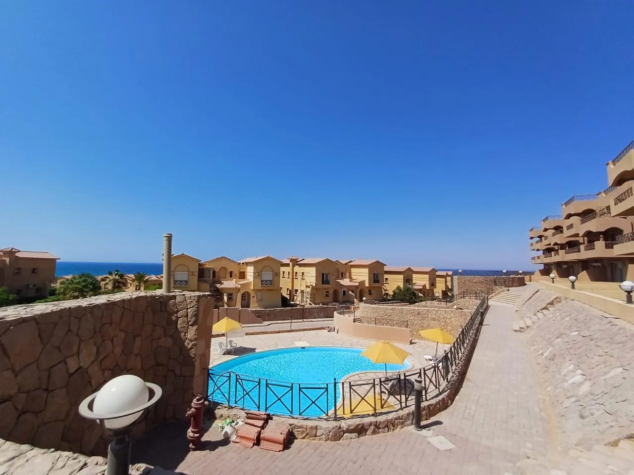 Chalet for sale in La Vista Topaz in Ain Sokhna of 125 m² with 2 bedrooms