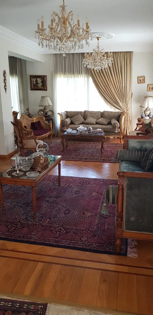 Villa for sale in Royal City in El Sheikh Zayed of 580 m² with 4 bedrooms
